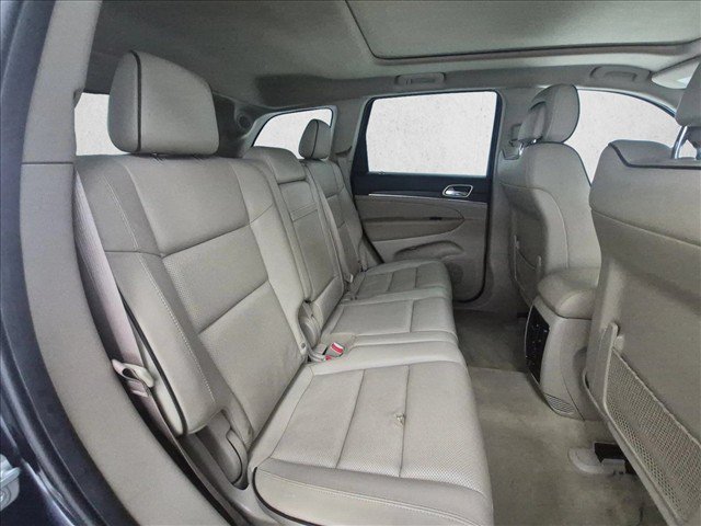 Used 2014 Jeep Grand Cherokee Overland w/ Advanced Technology Group AWD/4WD image 24