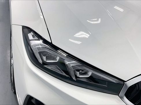 New 2026 BMW 330i Sedan w/ Convenience Package RWD image 28