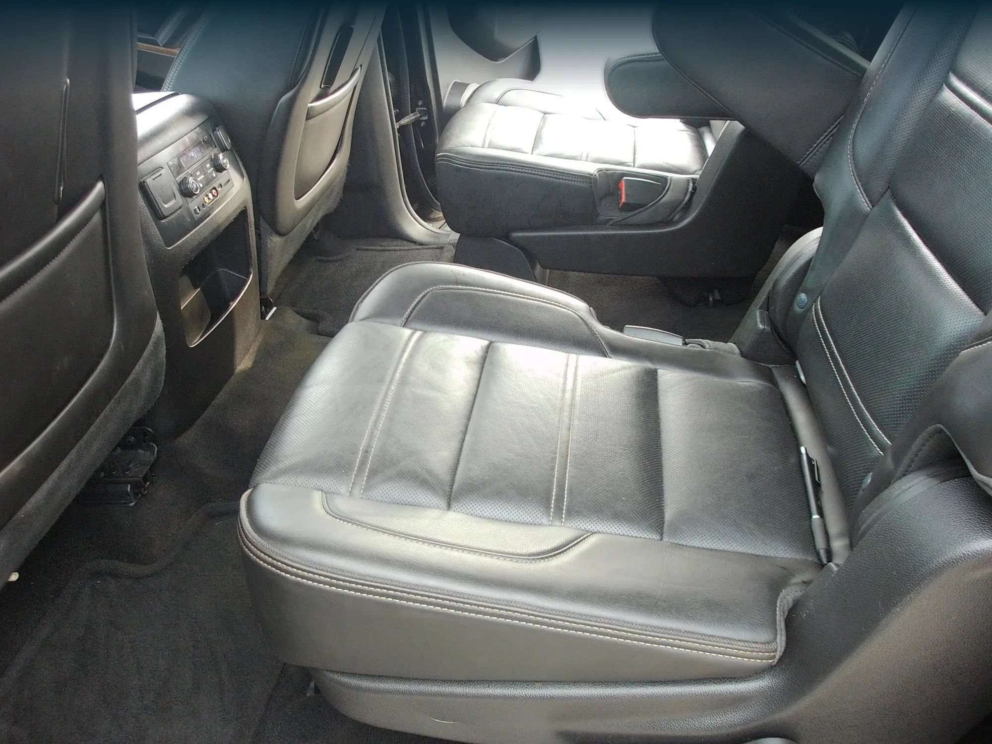 Used 2015 GMC Yukon XL Denali w/ Open Road Package RWD image 33
