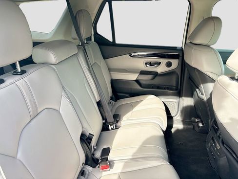 Used 2023 Honda Pilot Touring image 29