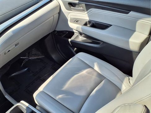 Certified 2019 Honda Odyssey Touring image 19