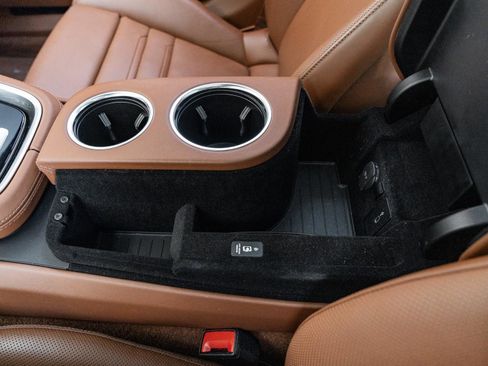 Used 2023 Porsche Panamera 4 image 50