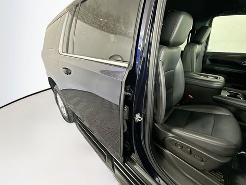 Used 2023 Chevrolet Suburban LT AWD/4WD image 28