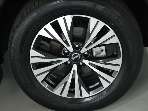 Certified 2023 Nissan Rogue SV AWD/4WD image 10