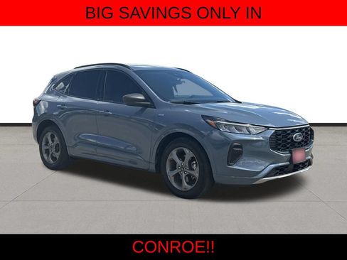 Used 2023 Ford Escape ST-Line w/ Tech Pack #1 FWD image 3