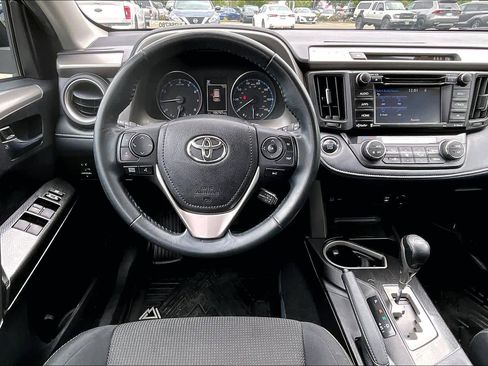 Certified 2018 Toyota RAV4 Adventure image 5
