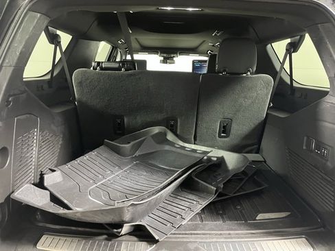 Used 2023 GMC Yukon XL Denali image 22