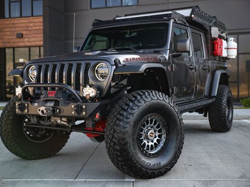 Used 2022 Jeep Gladiator Rubicon w/ LED Lighting Group AWD/4WD image 2