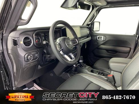 New 2026 Jeep Wrangler Unlimited Sahara AWD/4WD image 11