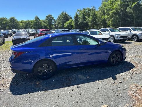 Certified 2023 Hyundai Elantra SEL FWD image 9