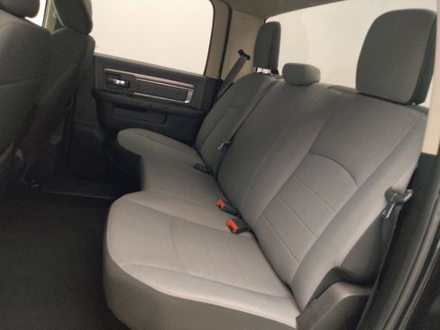 Used 2021 RAM 1500 Classic SLT RWD image 18