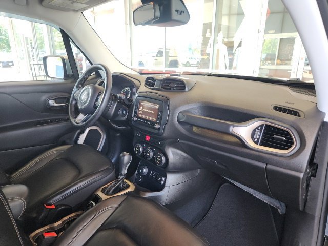 Used 2017 Jeep Renegade Limited AWD/4WD image 23