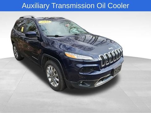 Used 2016 Jeep Cherokee Limited image 5