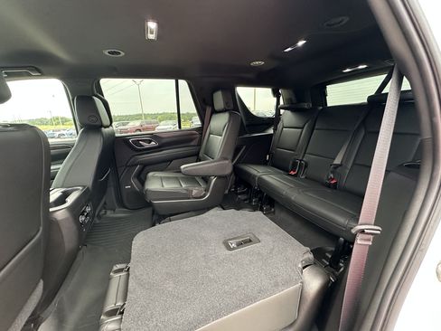Certified 2021 Chevrolet Tahoe Z71 w/ Z71 Off-Road Package AWD/4WD image 23