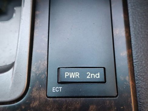 Used 2009 Toyota Land Cruiser image 18