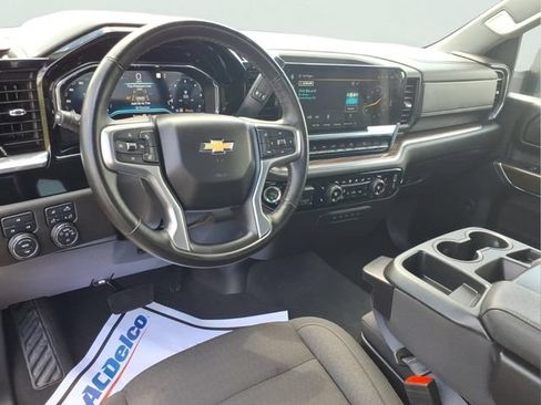 Used 2025 Chevrolet Silverado 3500 LT AWD/4WD image 12