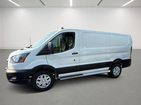 Used 2025 Ford Transit 250 Low Roof w/ Exterior Upgrade Package RWD image 2