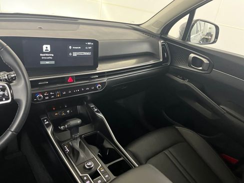 Used 2025 Kia Sorento EX FWD image 36