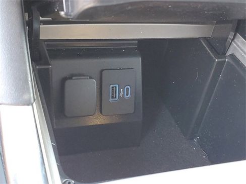 Used 2023 Ford Explorer XLT w/ Equipment Group 202A image 22