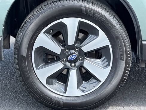 Used 2018 Subaru Forester 2.5i w/ Alloy Wheel Package AWD/4WD image 40