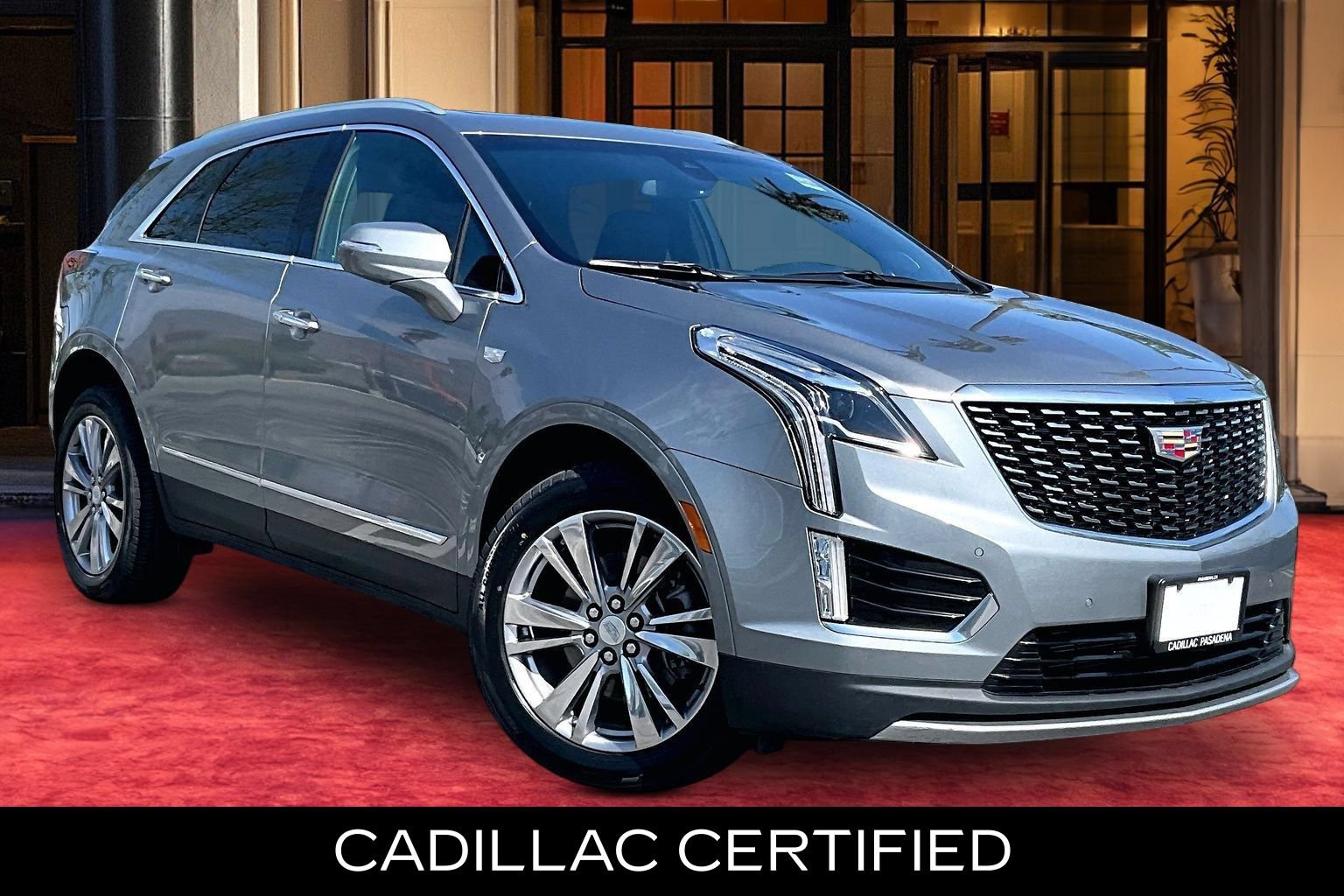 Certified 2024 Cadillac XT5 Premium Luxury FWD image 2