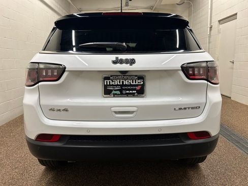 Used 2025 Jeep Compass Limited AWD/4WD image 8