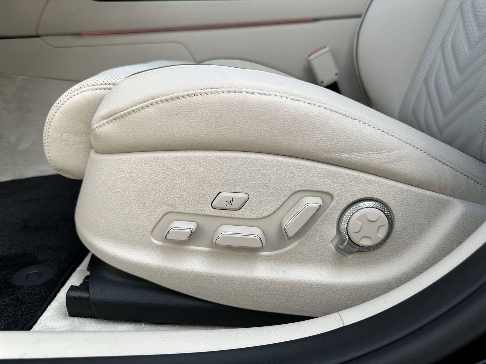 New 2025 Genesis G80 2.5T Sport Prestige AWD/4WD image 18