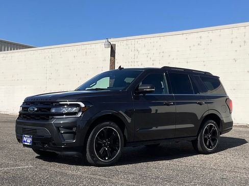 Certified 2024 Ford Expedition Limited image 2