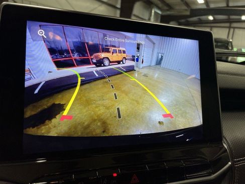 Used 2022 Jeep Compass Latitude FWD image 19