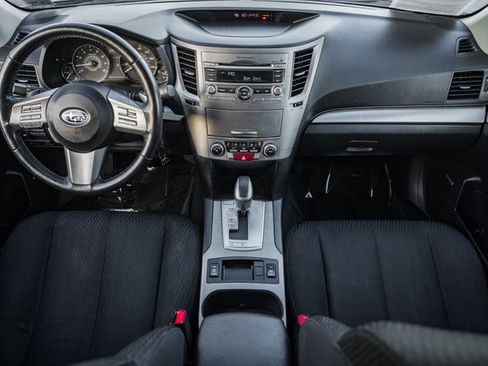 Used 2010 Subaru Outback 2.5i Premium image 19