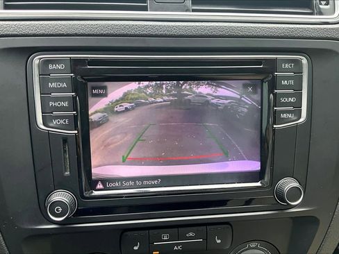 Used 2017 Volkswagen Jetta SE FWD image 27