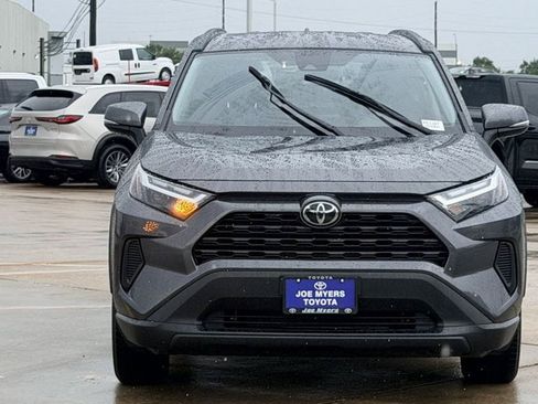 Used 2025 Toyota RAV4 XLE FWD image 3