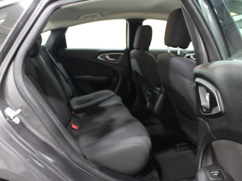 Used 2015 Chrysler 200 Limited w/ Convenience Group FWD image 20