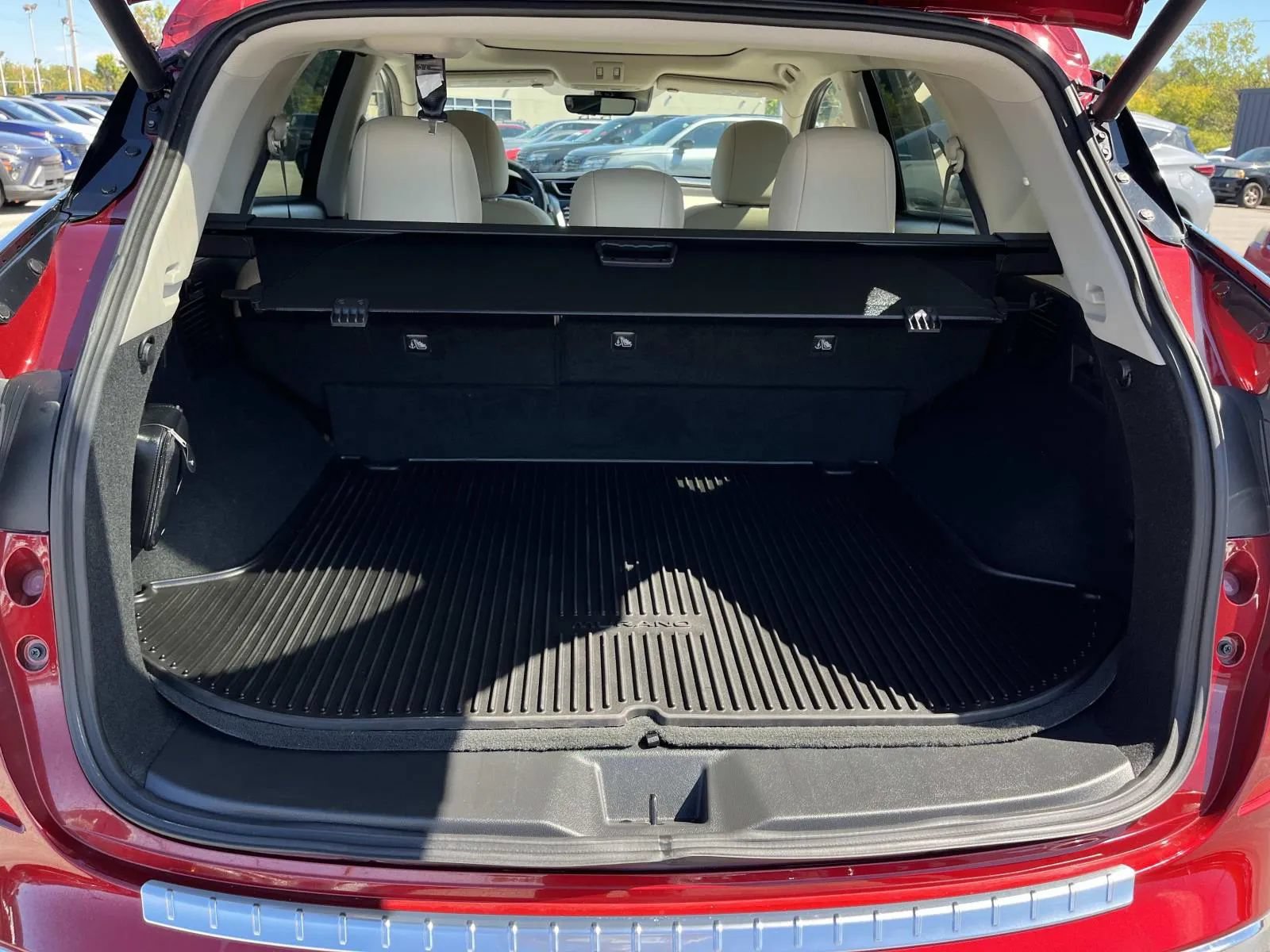 Used 2024 Nissan Murano Platinum w/ Cargo Package AWD/4WD image 23