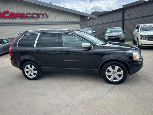 Used 2010 Volvo XC90 V8 image 2