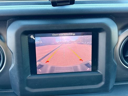 Used 2020 Jeep Gladiator Sport w/ Quick Order Package 24S image 31