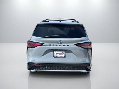 Certified 2023 Toyota Sienna XSE w/ XSE Plus Package image 6