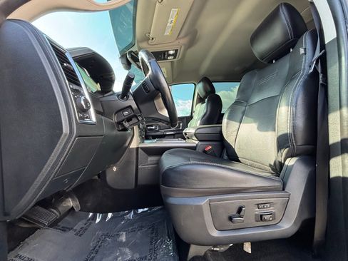Used 2015 RAM 3500 Laramie w/ Convenience Group AWD/4WD image 12