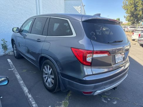 Used 2020 Honda Pilot EX image 3
