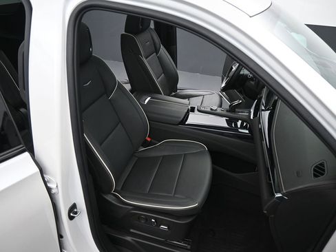 Used 2022 Cadillac Escalade Sport AWD/4WD image 21
