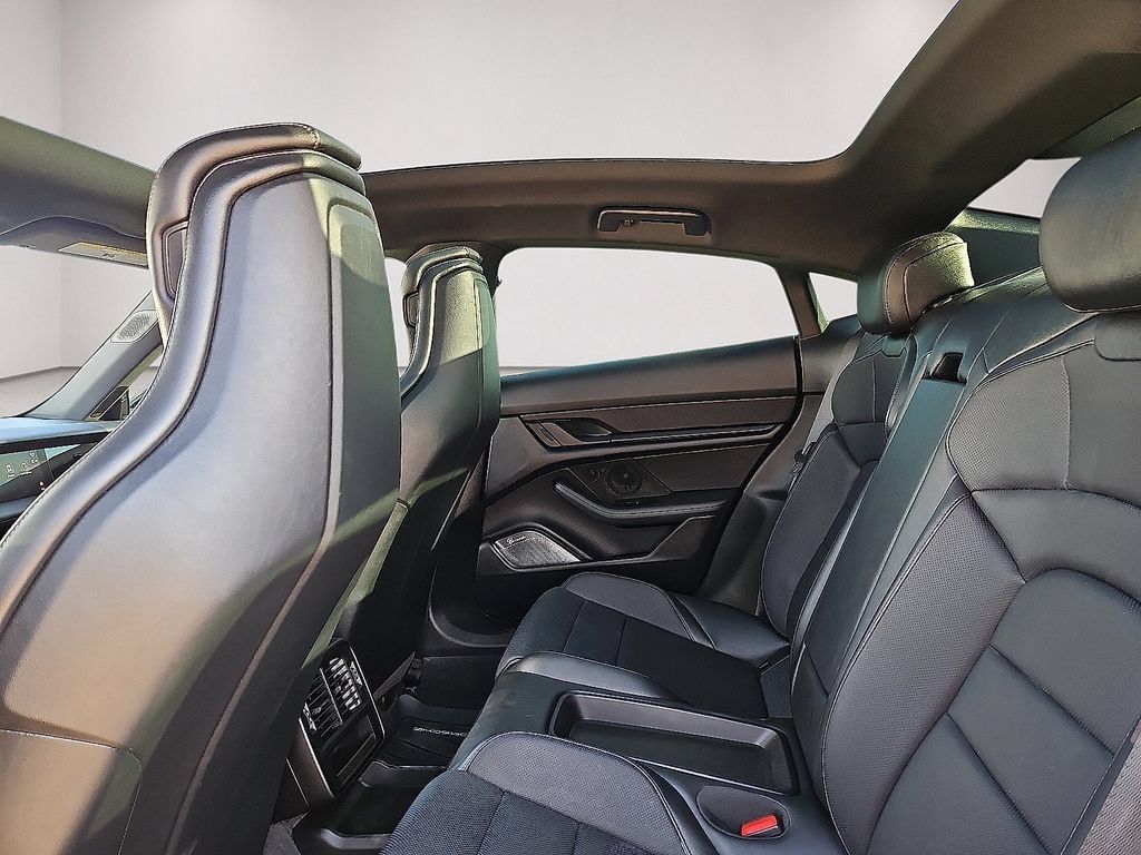 Used 2022 Porsche Taycan RWD image 17