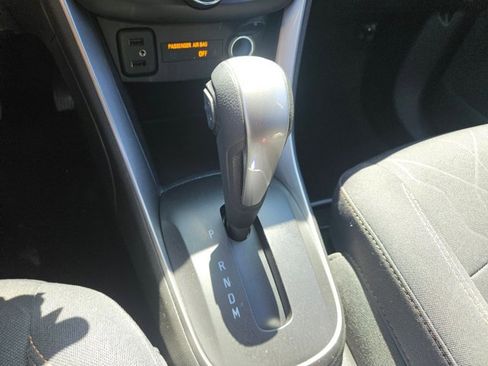 Used 2020 Chevrolet Trax LT FWD image 16