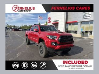 Used 2022 Toyota Tacoma TRD Sport w/ TRD Premium Sport Package AWD/4WD video 1