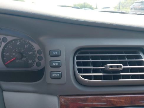 Used 2005 Mercury Sable LS FWD image 22