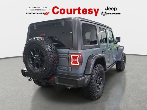 Certified 2024 Jeep Wrangler Willys image 5