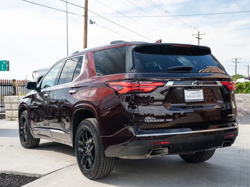Used 2022 Chevrolet Traverse Premier AWD/4WD image 5