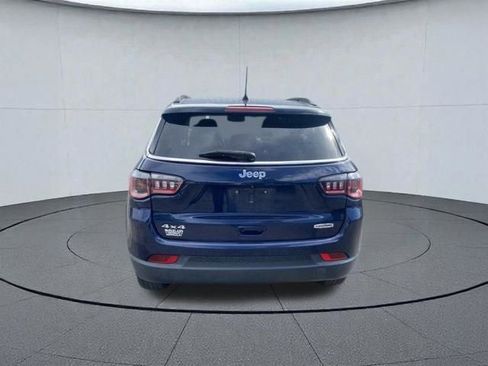Used 2018 Jeep Compass Latitude w/ Popular Equipment Group AWD/4WD image 6