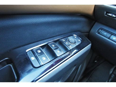 Used 2022 Nissan Pathfinder Platinum w/ Cargo Package FWD image 15