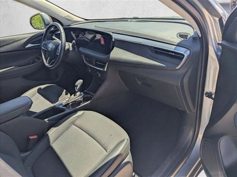 Used 2025 Buick Encore GX Preferred FWD image 20
