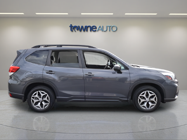 Used 2021 Subaru Forester Premium AWD/4WD image 6